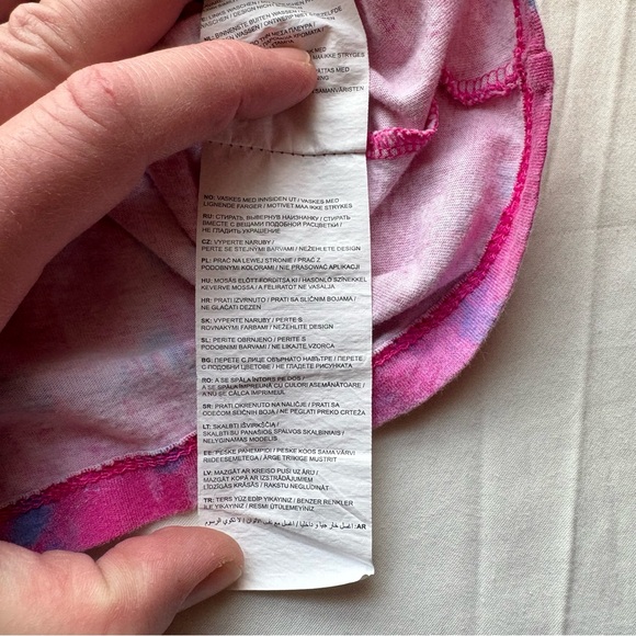 Nike Girls cotton shorts set fuchsia tie-dye  boxy shirt and blue biker shorts - Picture 7 of 16